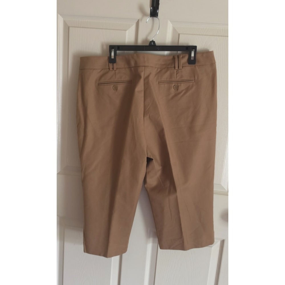 New York & Co. Stretch Women's Stretch Capri Pants - Size 18 - Picture 7 of 10